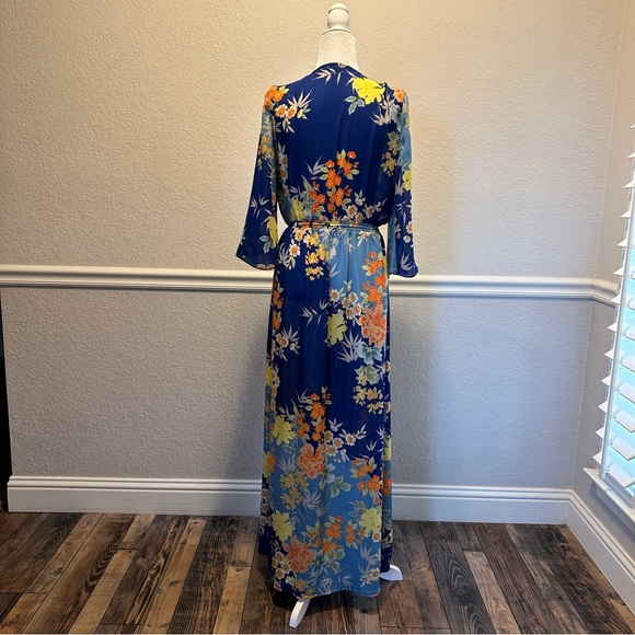 Guess Floral Kimono Size Medium - Picture 10 of 12